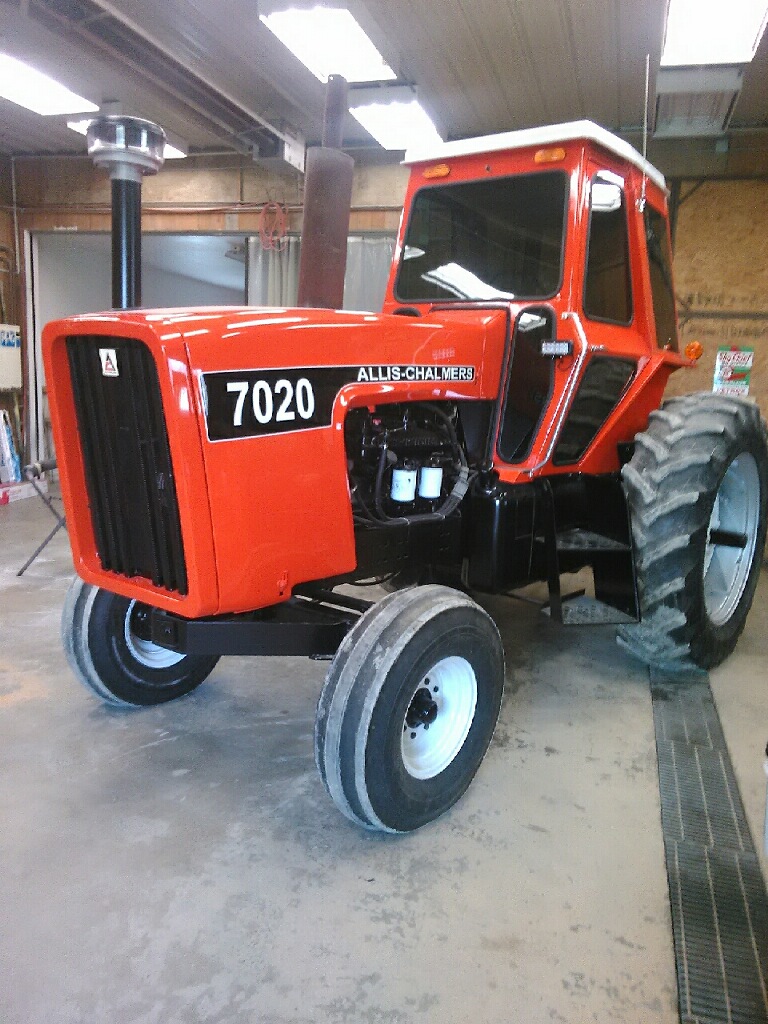 http://www.allischalmers.com/forum/uploads/10391/Allis_Chalmers_7020.jpg http://www.allischalmers.com/forum/uploads/10391/Allis_Chalmers_7020.jpg