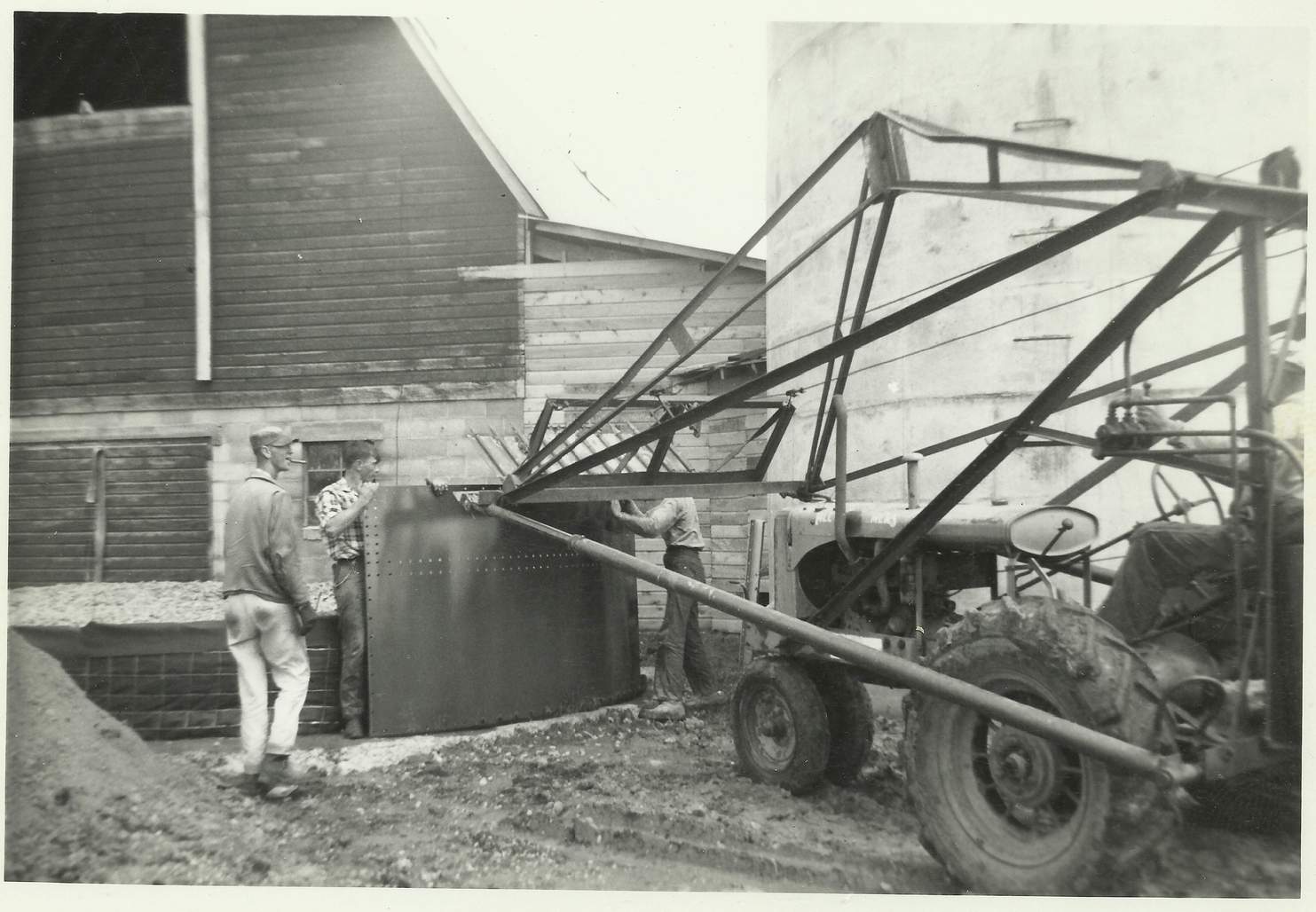 https://www.allischalmers.com/FORUM/uploads/242/WC_Farmhand_m.JPG
