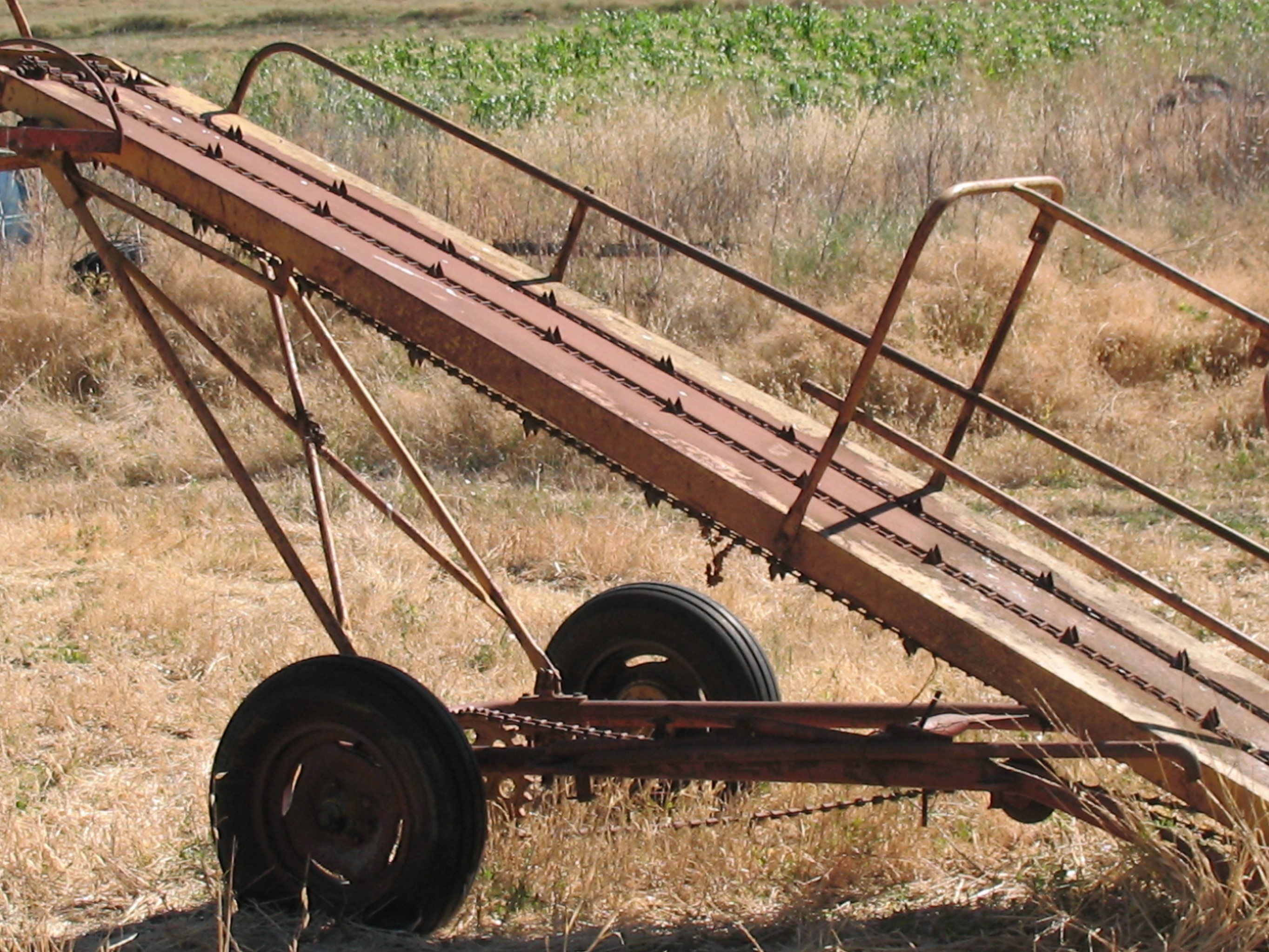 Different ways to pick-up hay bales - AllisChalmers Forum - Page 1